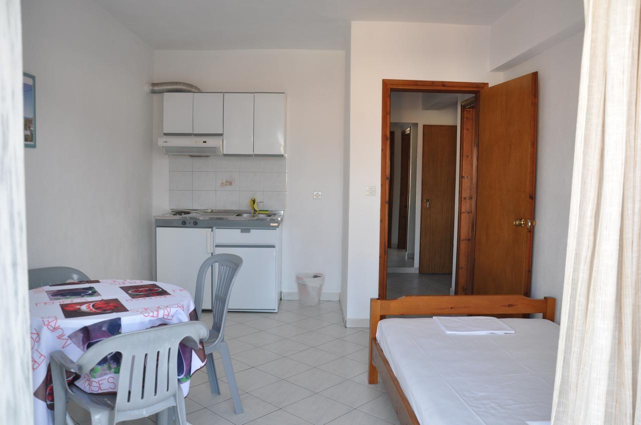 וראסנה Apartments Stavroula Ηospitality מראה חיצוני תמונה